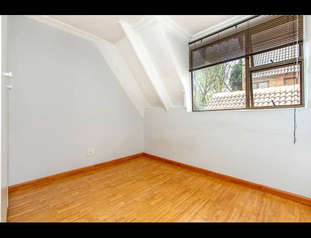 2.5 BEDROOM TOWNHOUSE TO LET IN PARKMORE